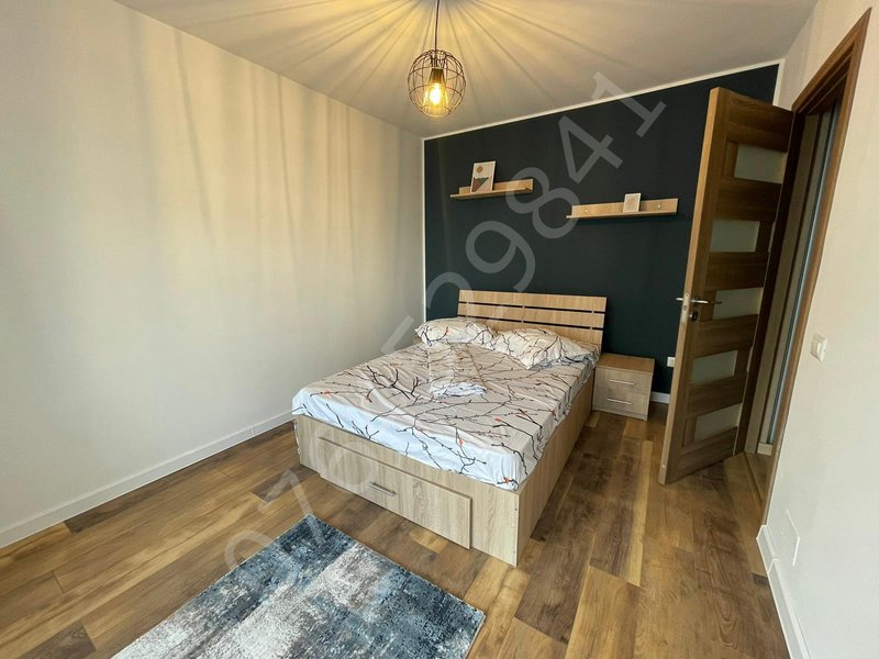 Colentina, vis a vis de Rose Garden,