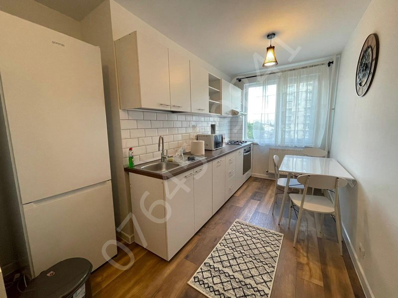 Colentina, vis a vis de Rose Garden,